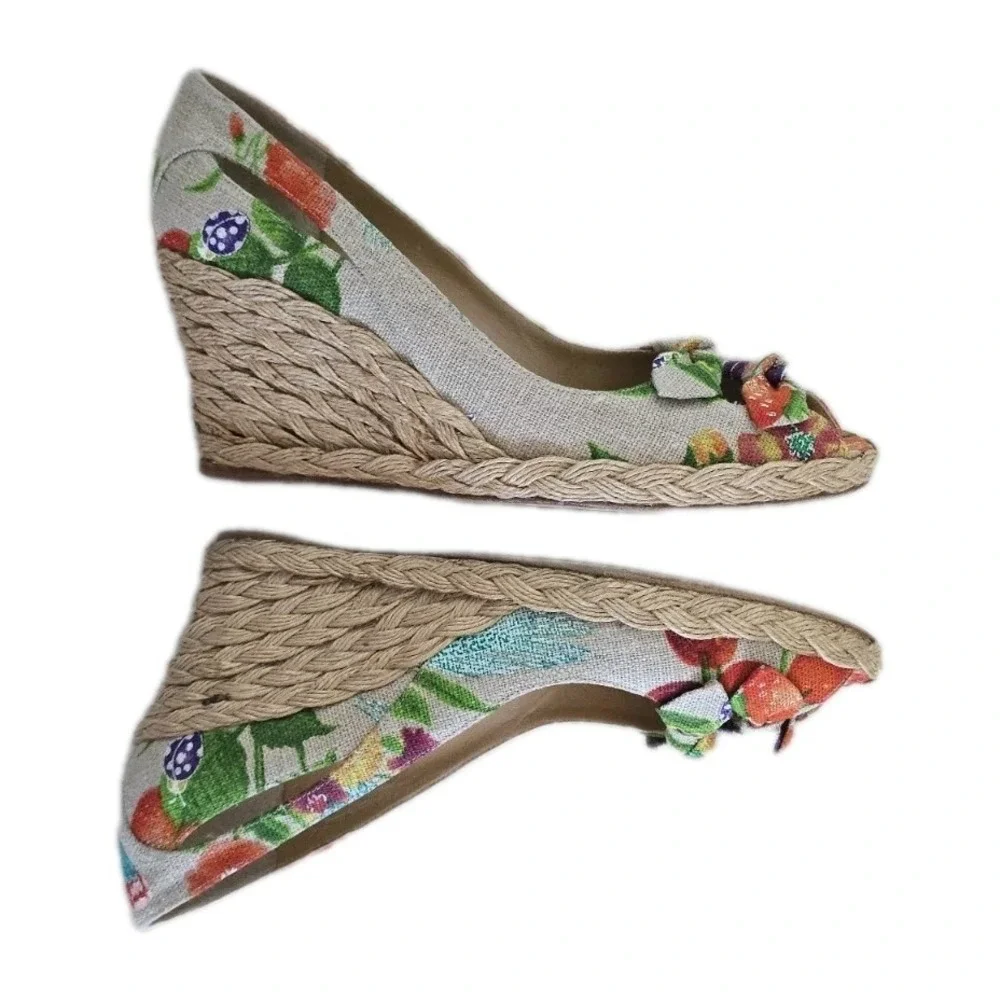 Stuart Weitzman floral wedge canvas peep toe espadrilles Cottagecore Linen Blend